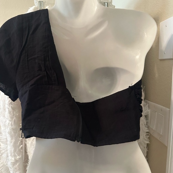 Top - Picture 3 of 4